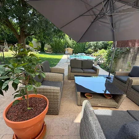 Le Clos Danton - Grange 瓦朗斯