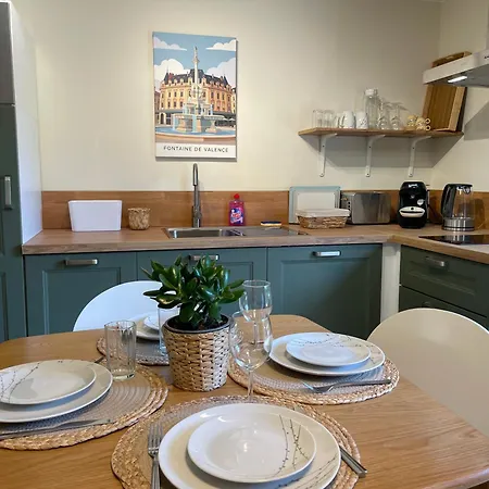 Le Clos Danton - Grange Apartment *